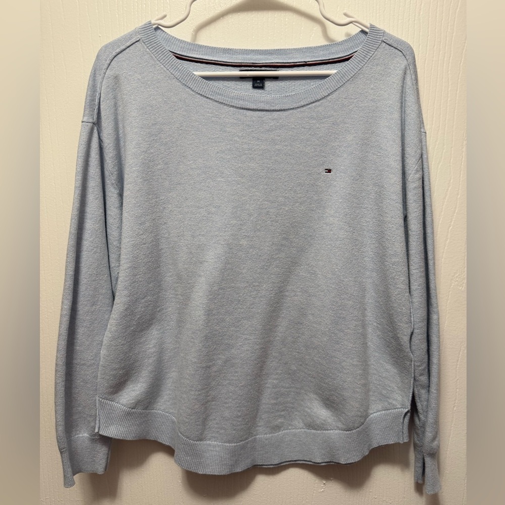 Tommy Hilfiger Pale Blue Lightweight Crewneck Sweater Women’s Size Medium